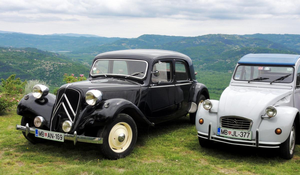 Vintage car rally through Istria